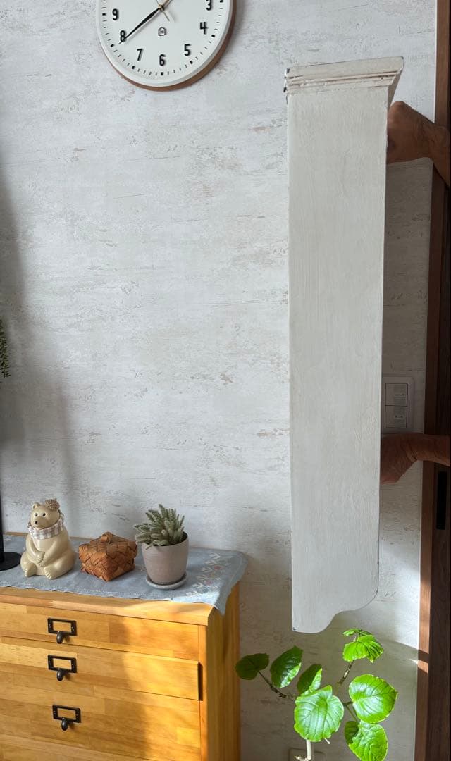 壁掛け飾り棚フック付き　アンティーク風