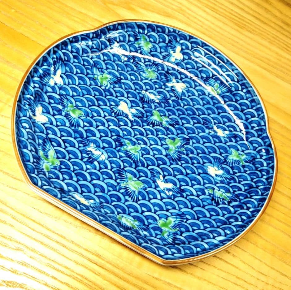 ☆館林 源右衛門 染錦波千鳥皿