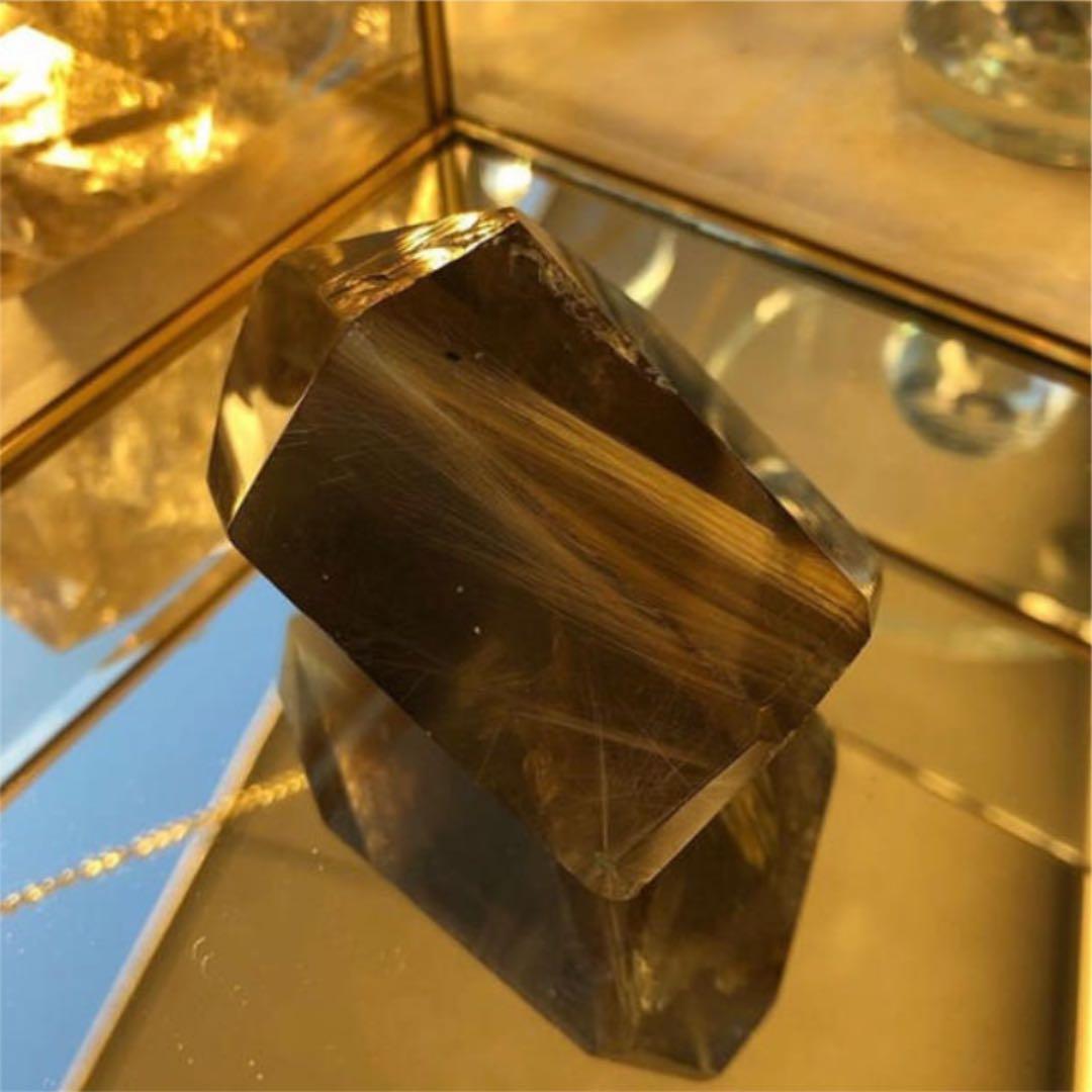 ルチルインスモーキークォーツ　億万長者から直接譲り受けたものです