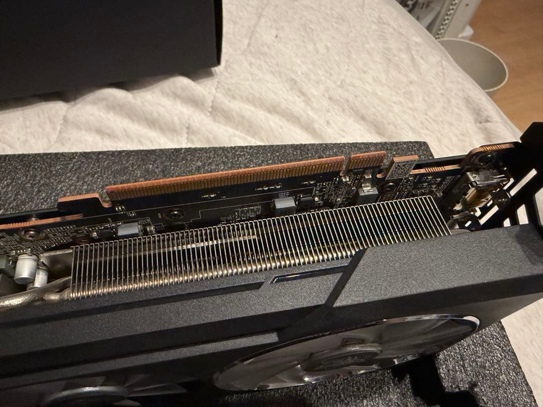 グラフィックボード・グラボ・ビデオカード HELLHOUND RX6700XT