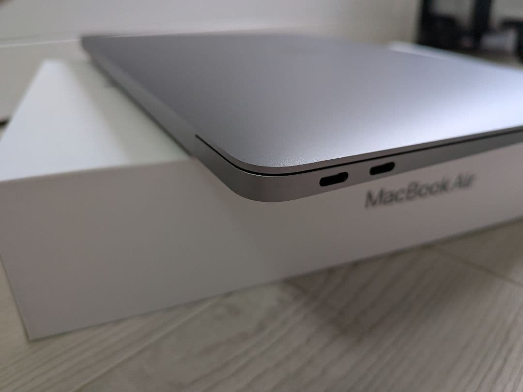 極美Macbook Air M1 バッテリ交換後充放電２回 16/256 CTO