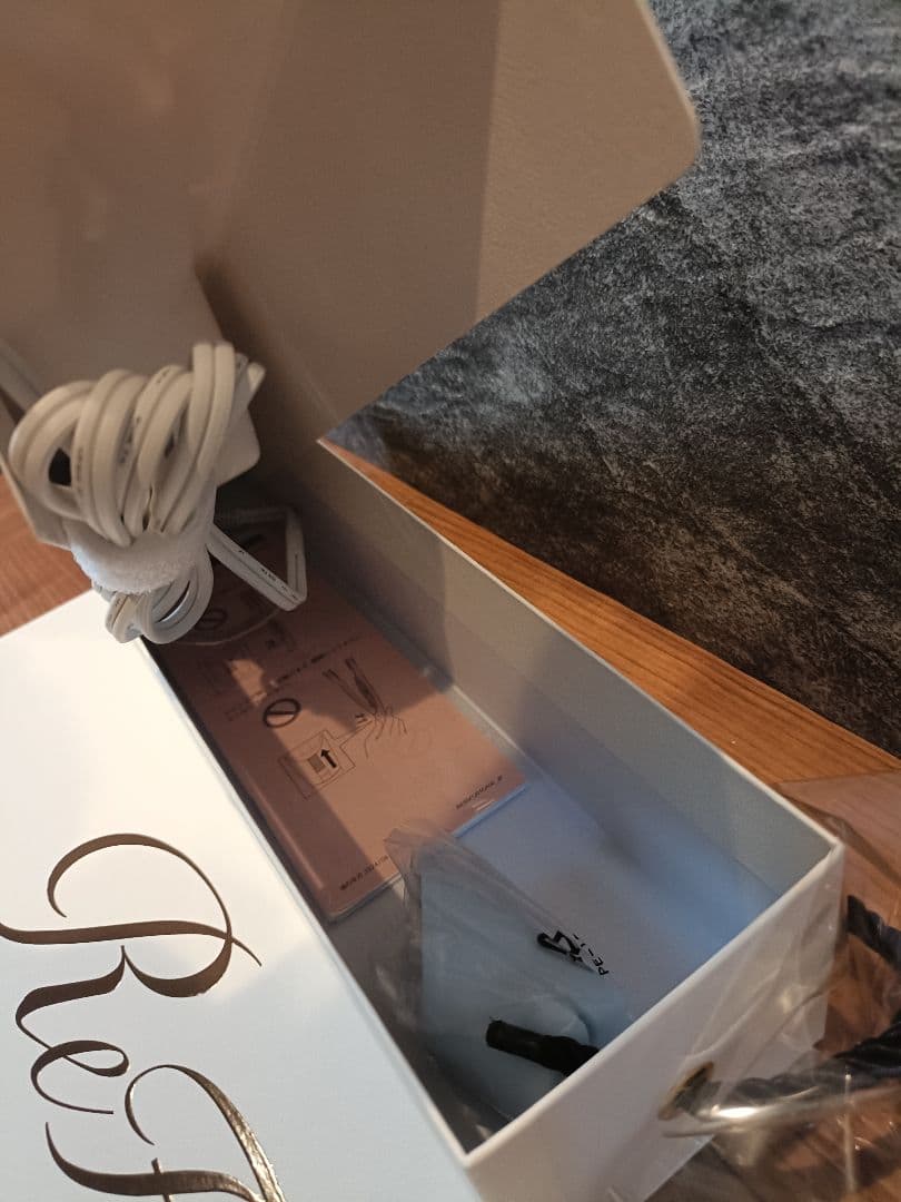 新品未使用　ReFa リファビューテック ストレートアイロン