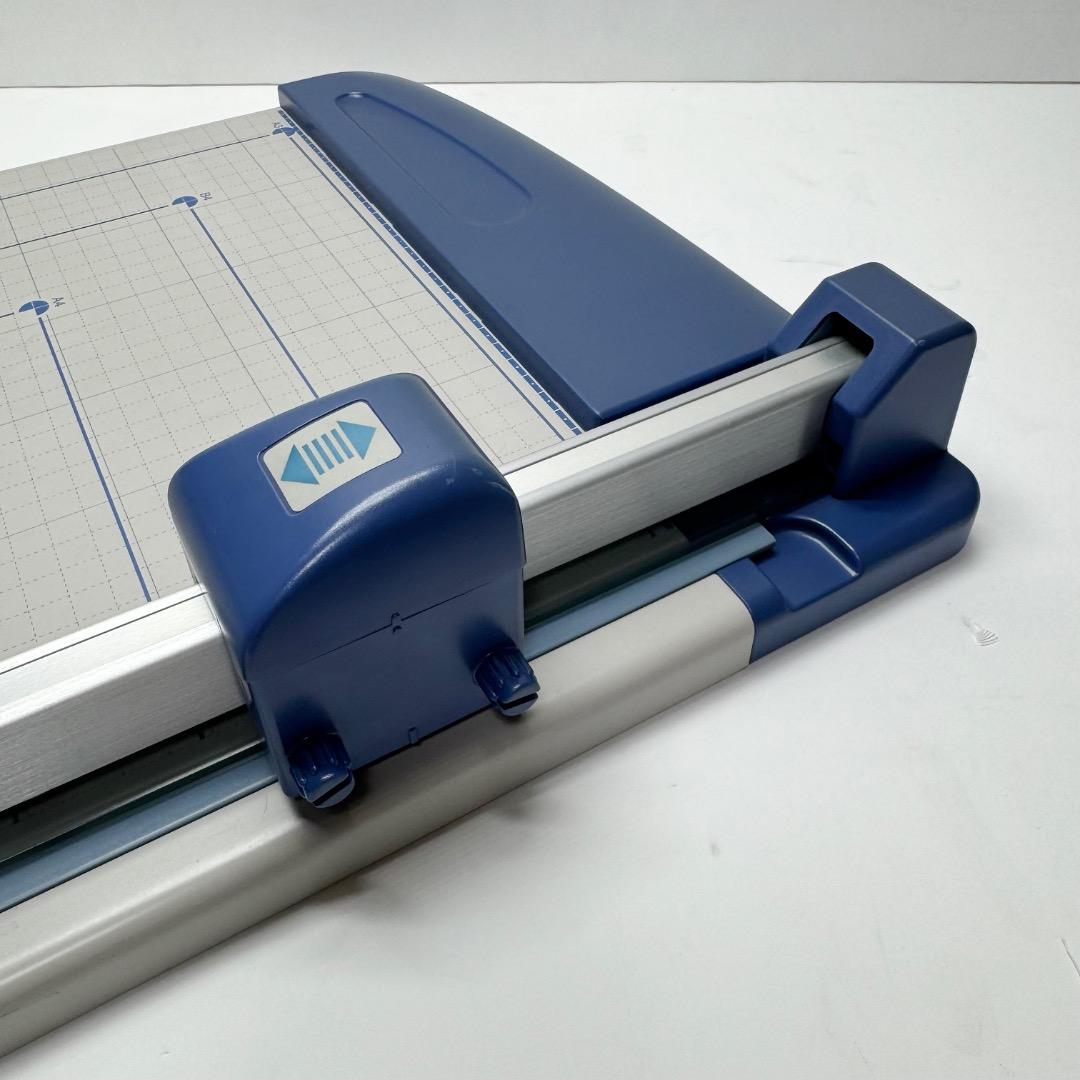 コクヨ ペーパーカッター DN-61N 裁断機 A4