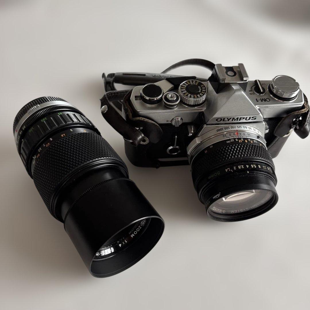 OLYMPUS OM-1 一眼レフカメラ50mmレンズ、望遠レンズ75-150㎜