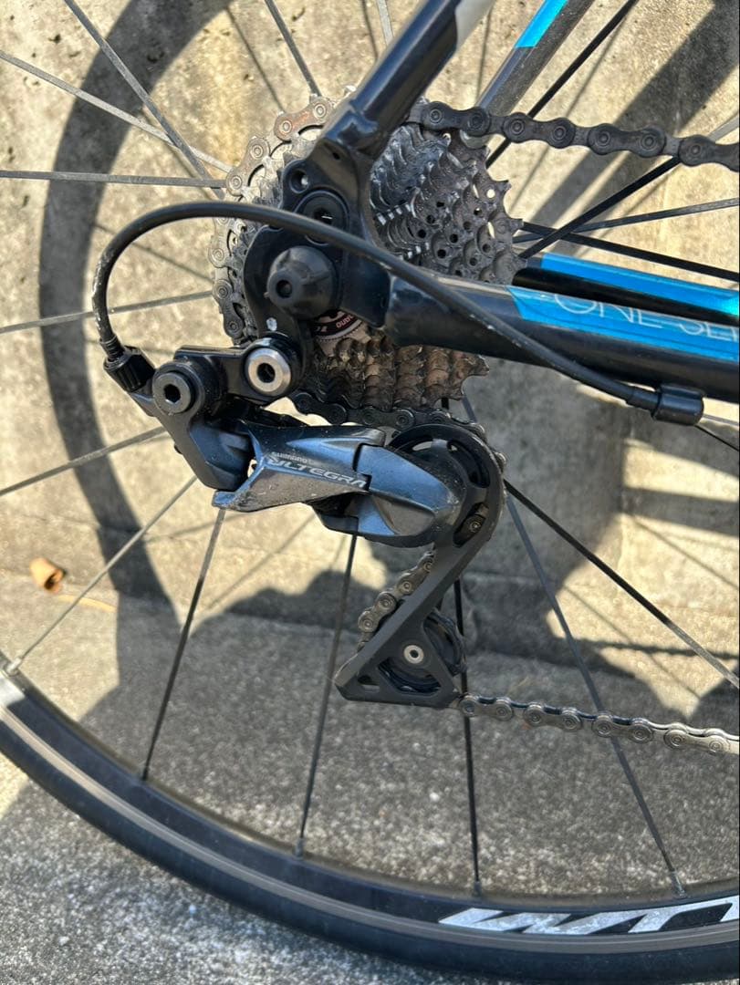 TREK ONESERIES 1.1 アルテグラ 105 ロードバイク