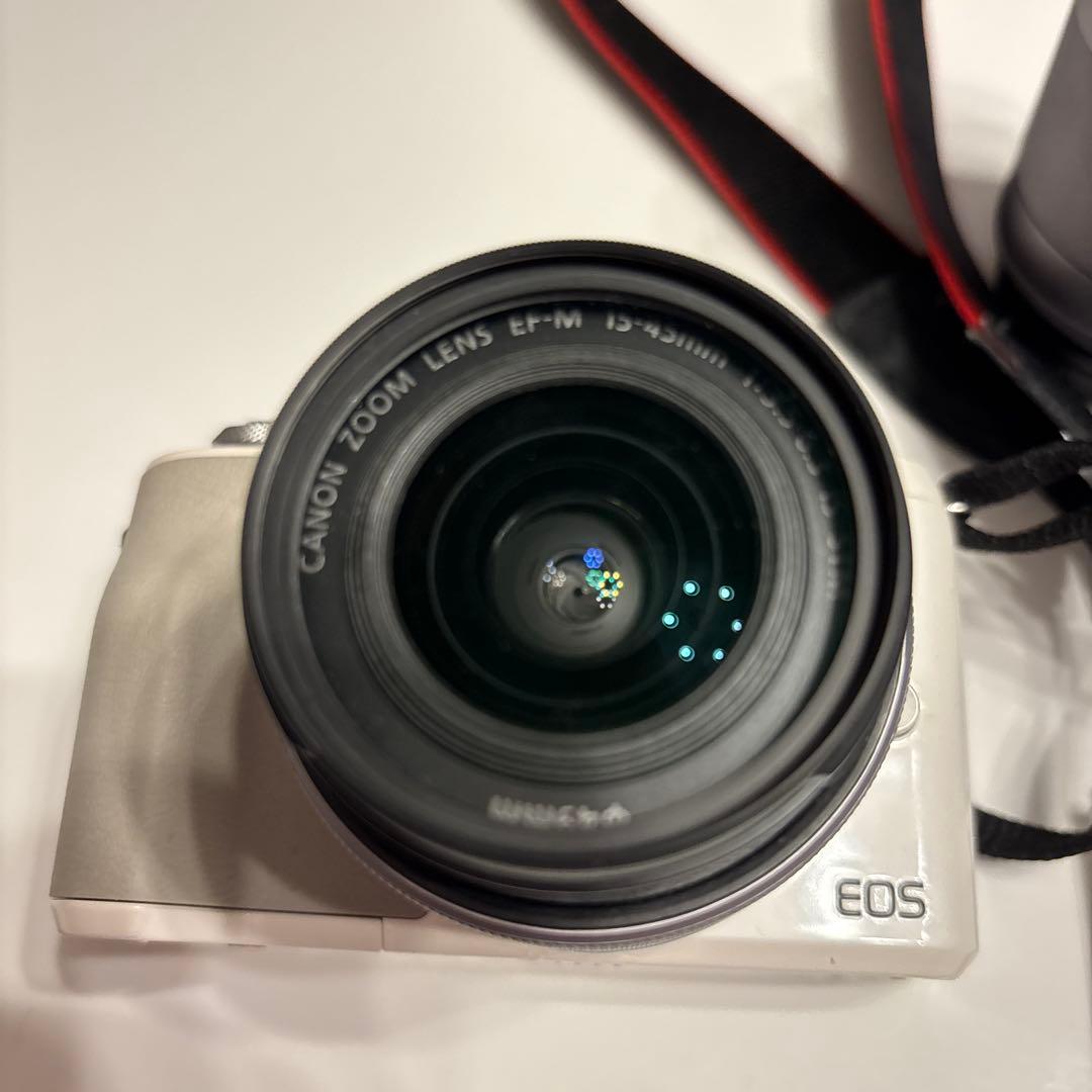 Canon EOS Kiss M ホワイト EF-M 15-45mm