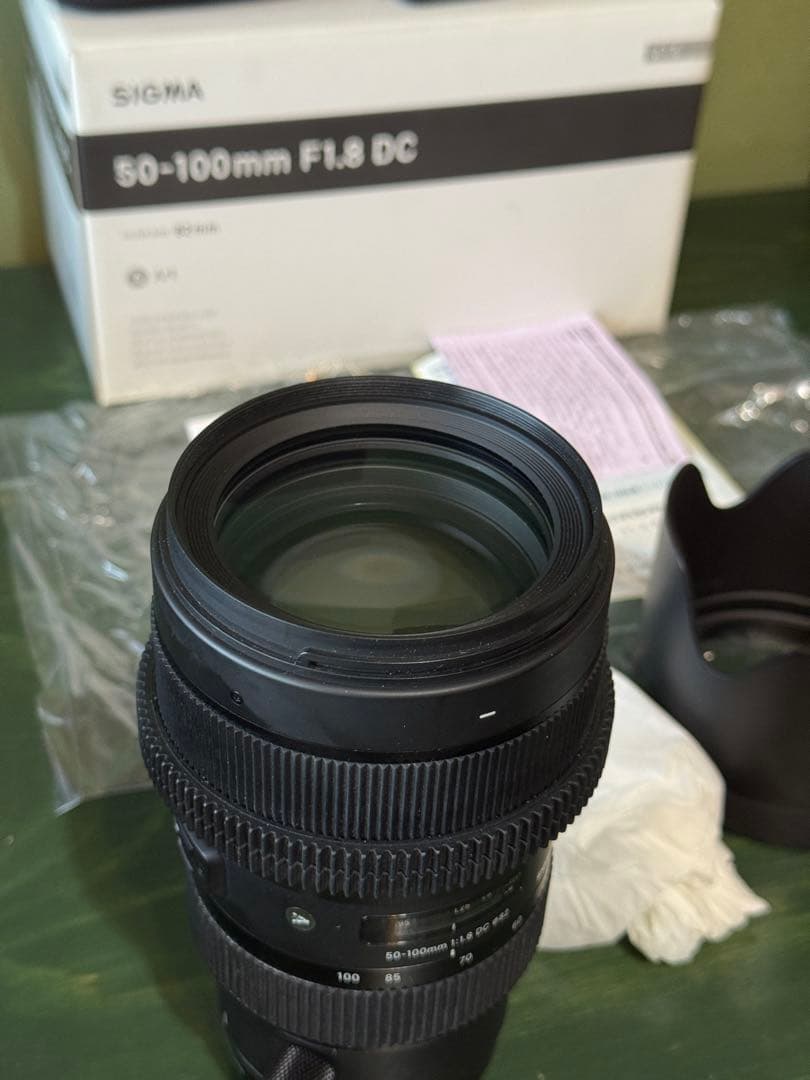 SIGMA 50-100mm F1.8 DC レンズ