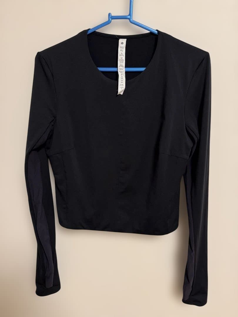 ルルレモン　Swiftly Tech 長袖シャツ 2.0 ウエスト丈