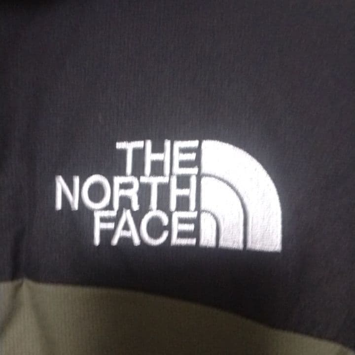 吉*ト様 ノースフェイス　バルトロライトジャケット　グリーン×ブラック　M