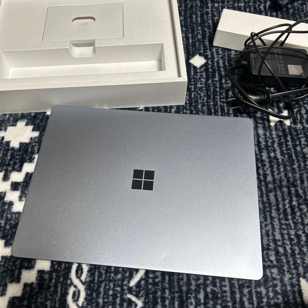 Microsoft Surface Laptop Go 3 本体