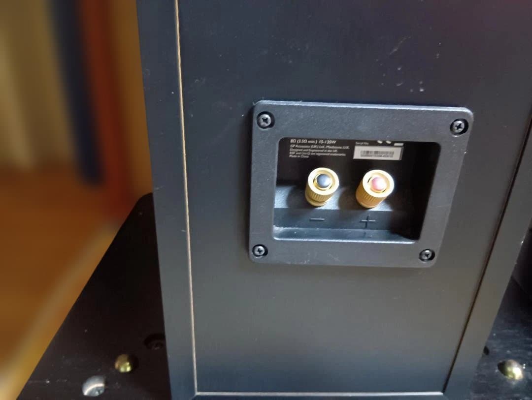 KEF Q550　トールボーイスピーカー（2本）