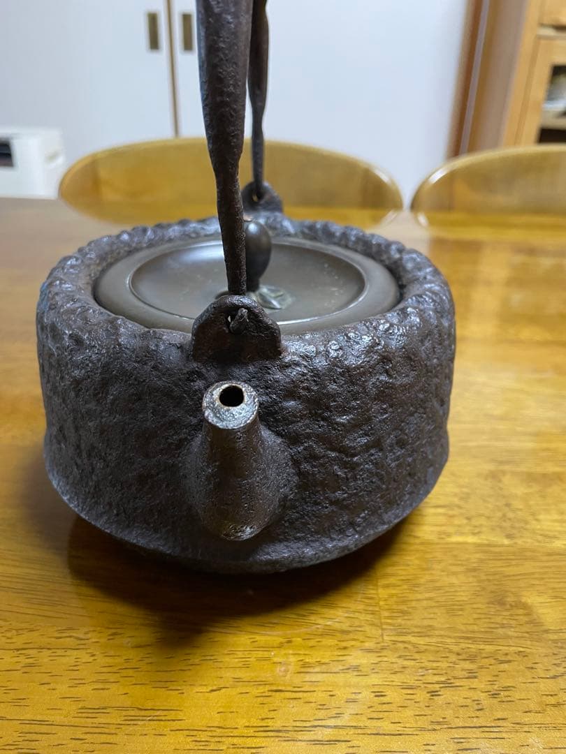 龍文堂　鉄瓶　岩肌道安形　胴横銘　1.5リットル