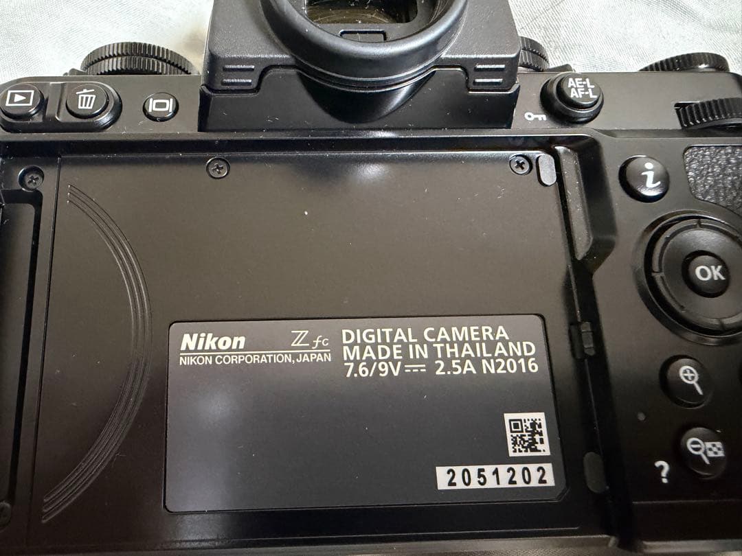 【128G SDカード付・美品】Nikon zfc レンズキット ブラック