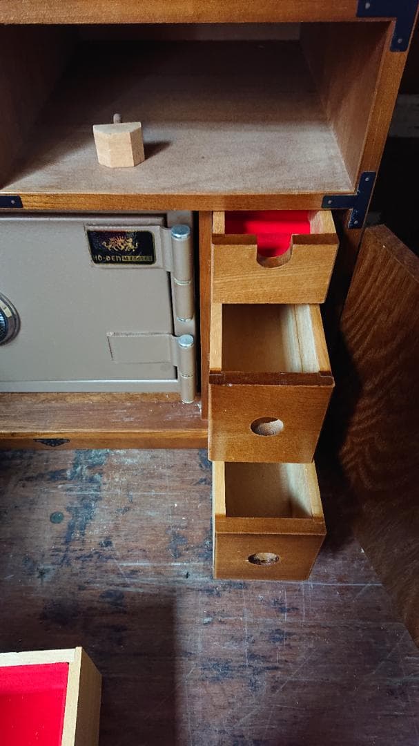 レトロ 収納棚 金庫付き 隠し錠あり