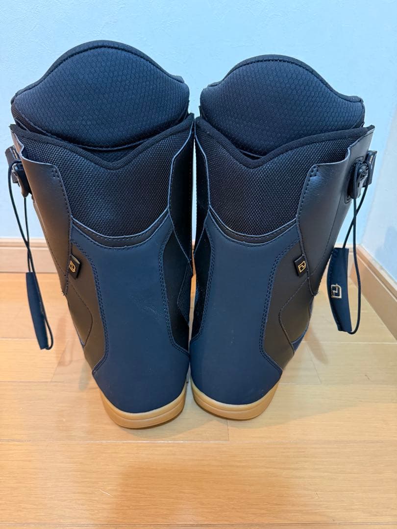 ブラック スノーボードブーツ ディーラックス