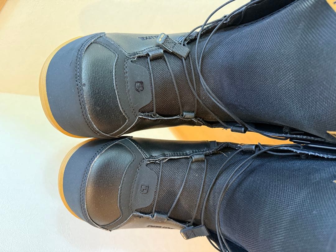 ブラック スノーボードブーツ ディーラックス