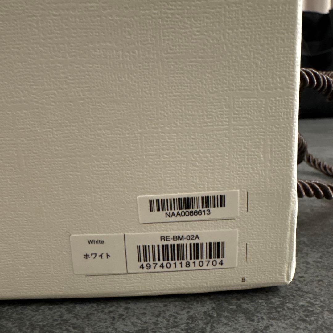 リファビューティックストレートアイロン　リニューアル版REBM02A ホワイト