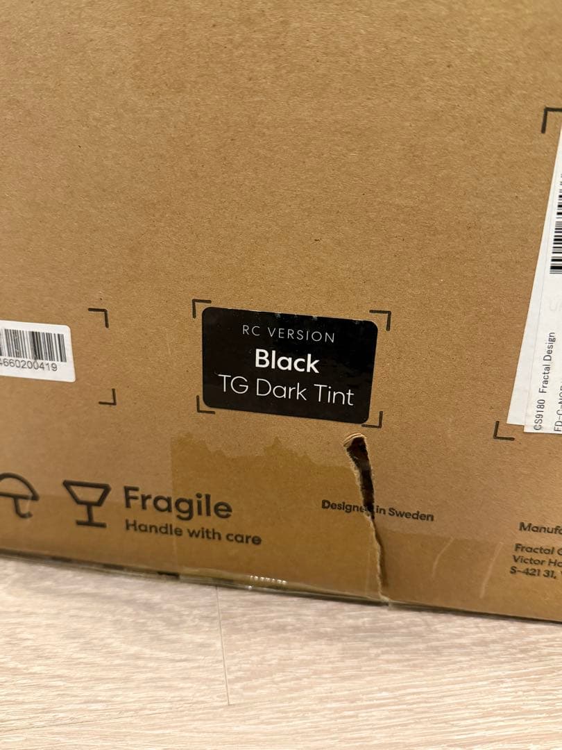 PCケース North XL RC Charcoal Black TG Dark