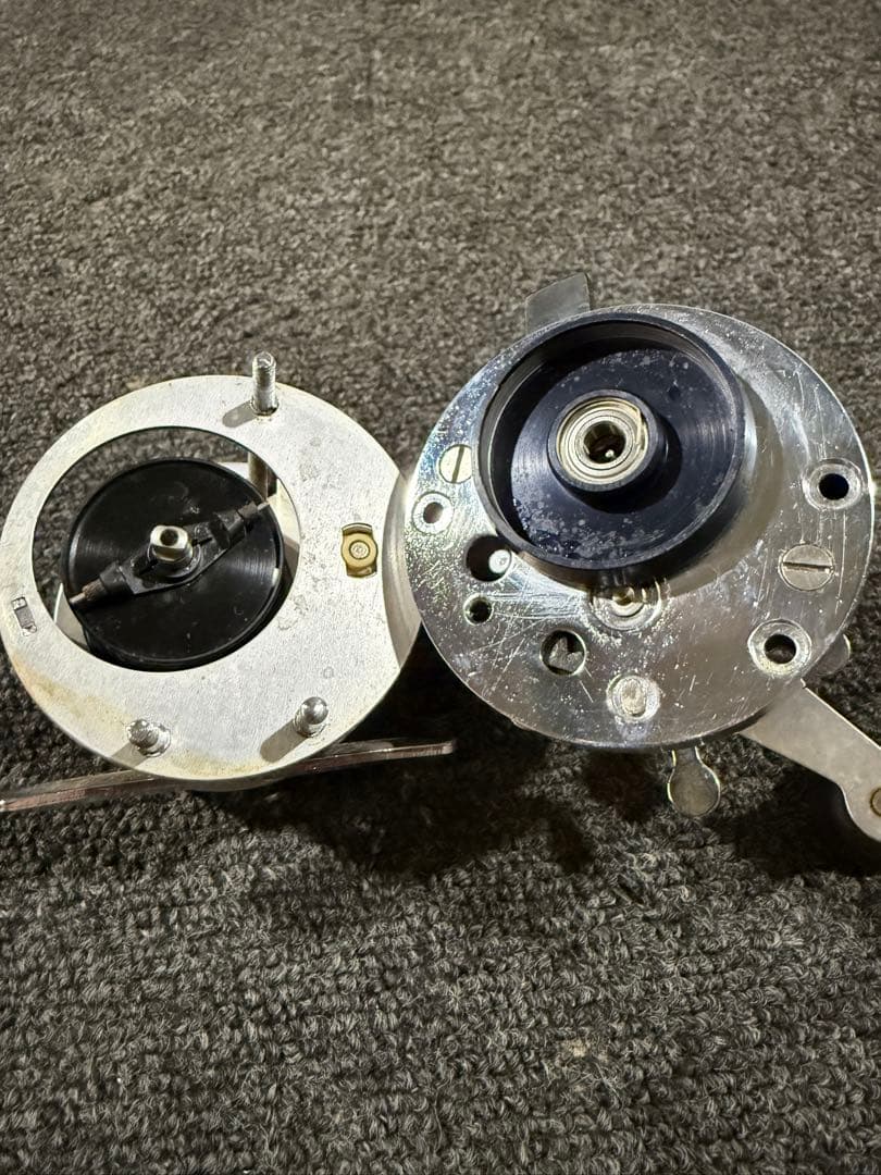 ABU Ambassadeur 1500C IAR ベイトリール / アブ