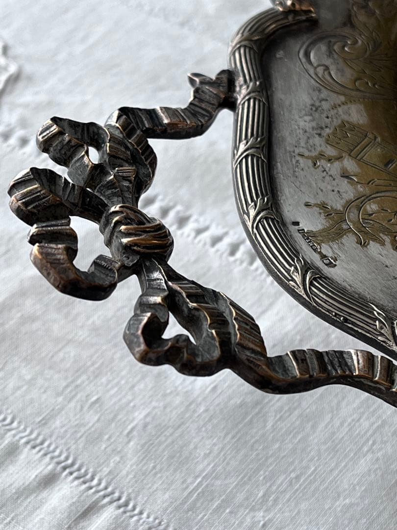 【美品】フランスアンティーク リボンモチーフ シルバー 大きなトレー[3675]