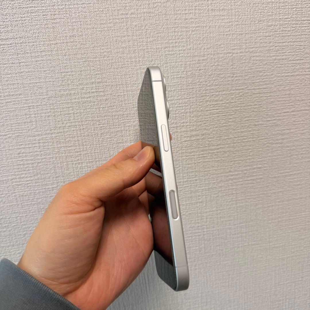 【美品】iPhone 17 ホワイト　beatsケースおまけ付き