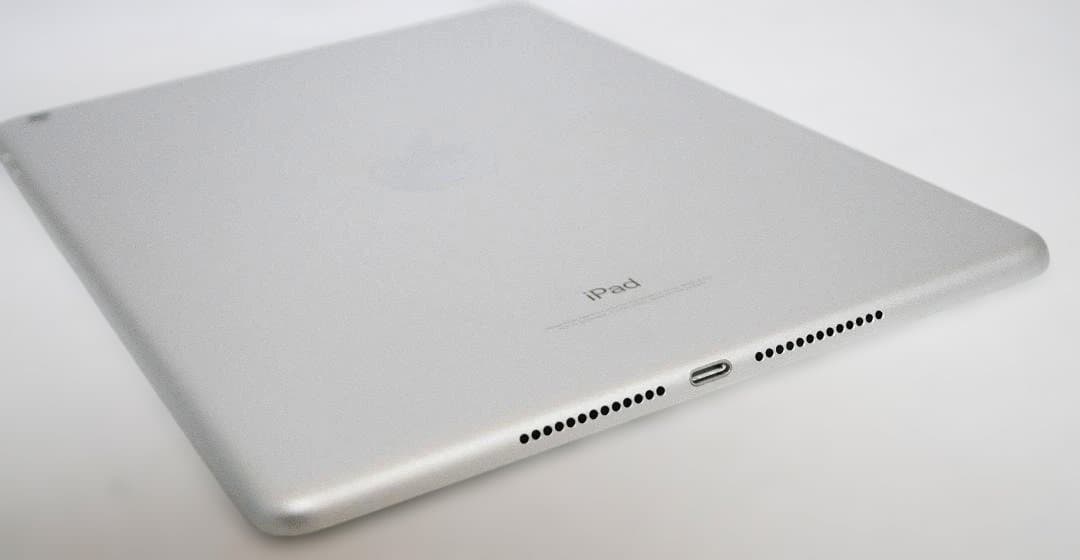 Apple iPad /第5世代 32GB Wifi シルバー バッテリ89%