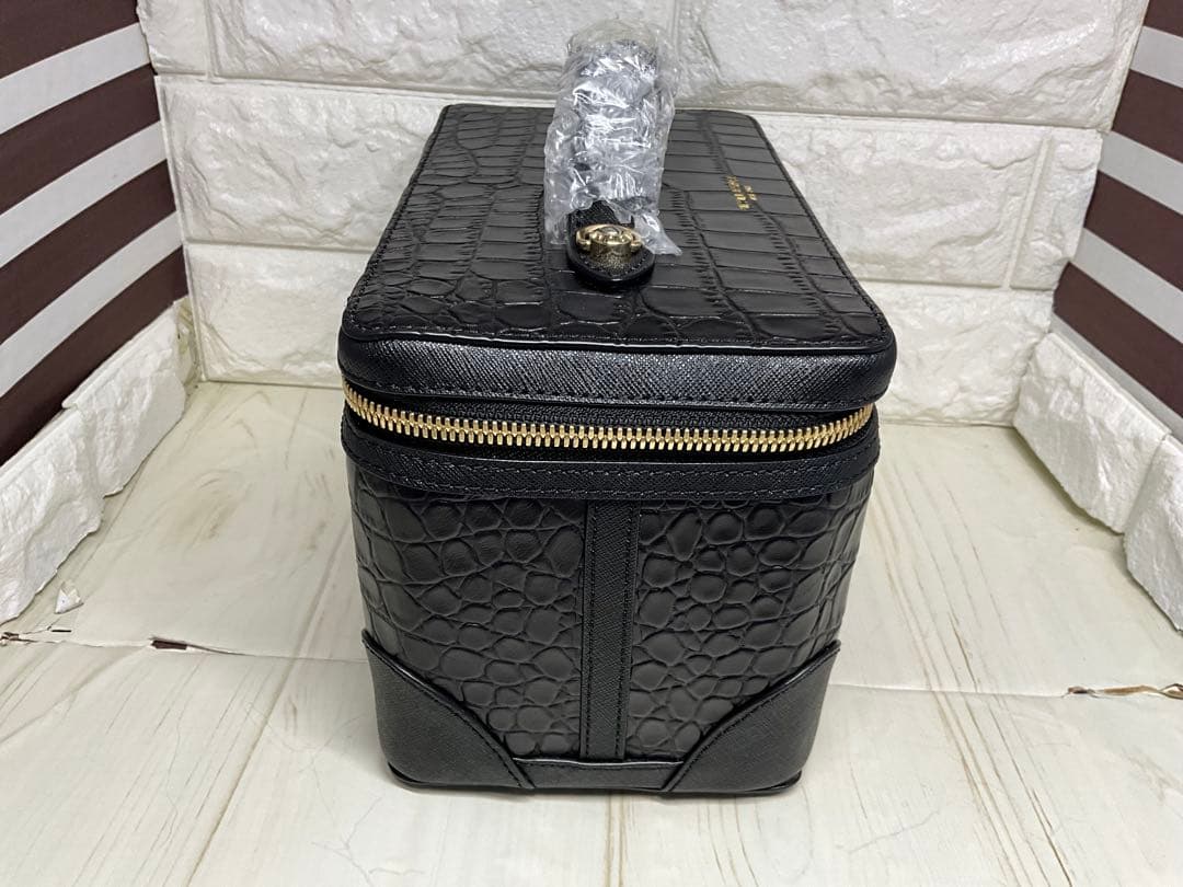 セール　ヘンリベンデル　黒 クロコダイル風 トレインバック　未使用品