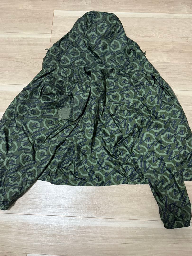 MONCLER モンクレール　 ナイロンジャケット フード付き