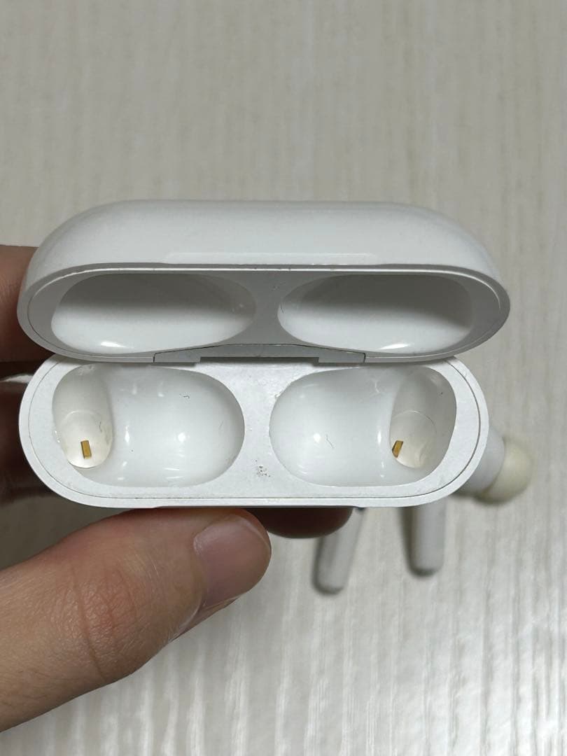 AirPods Pro 充電ケース・外箱付き ホワイト