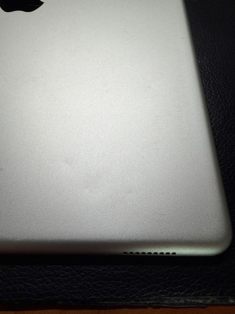 iPad Pro 12.9インチ　第1世代　Wi-Fiモデル　ケース、フィルム付