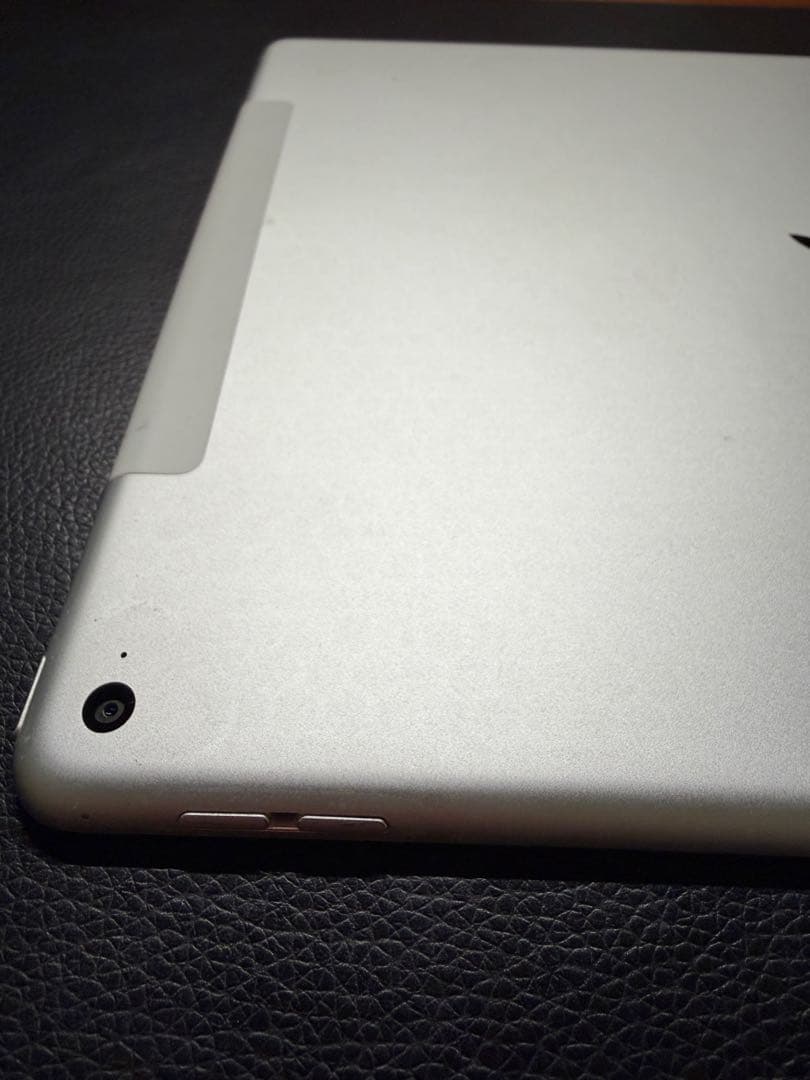 iPad Pro 12.9インチ　第1世代　Wi-Fiモデル　ケース、フィルム付