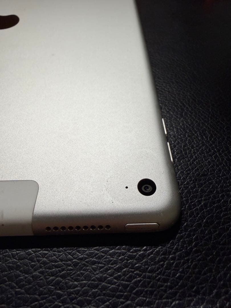 iPad Pro 12.9インチ　第1世代　Wi-Fiモデル　ケース、フィルム付