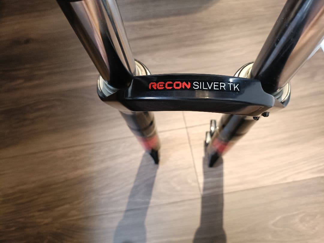 26インチ用　ROCKSHOX RECON SILVER TK 100mm