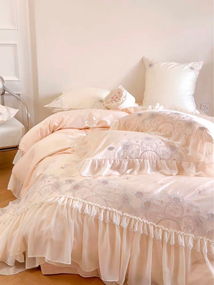 クリーム色 フリル付きダブル寝具セット