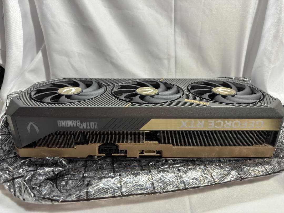 b*p様 ZOTAC GEFORCE RTX 5080 16GB