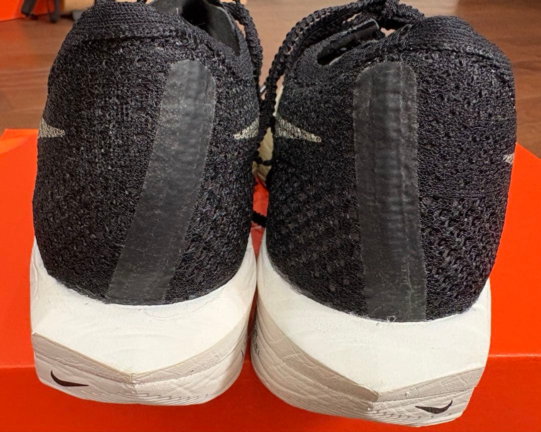 ナイキ　ヴェイパーフライネクスト%3 ランニングシューズ 25.5 ㎝　H4