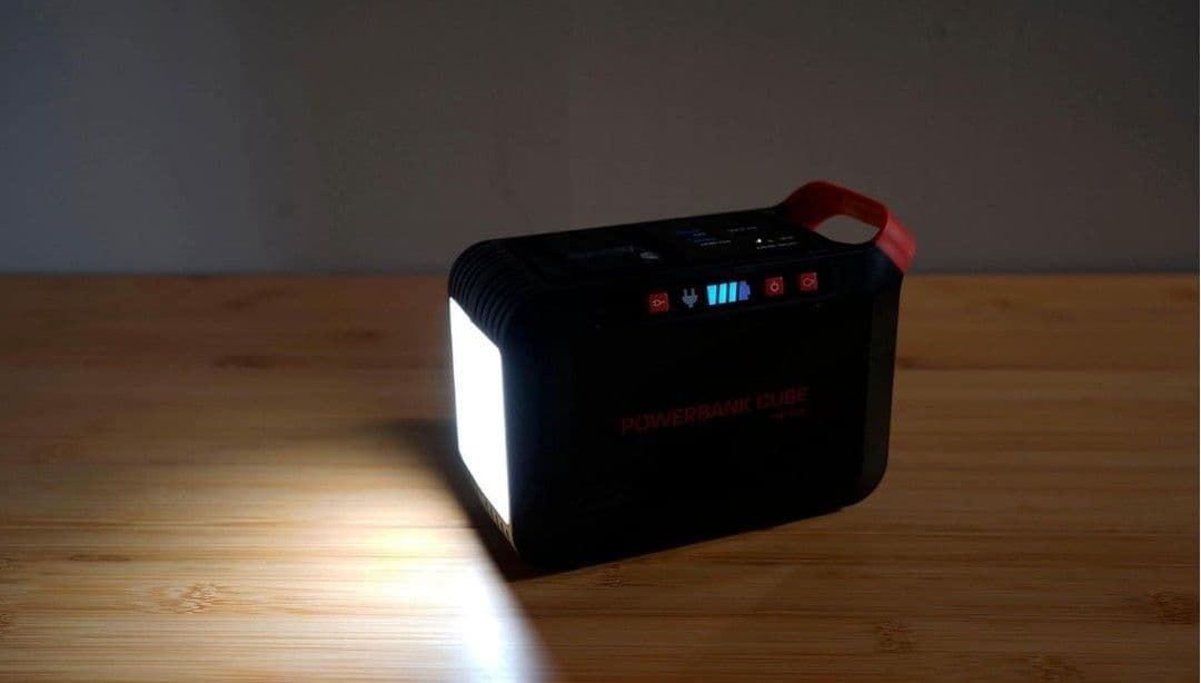 ②未使用　INBES HBP-80S21W ポータブル電源　ソーラーパネル付き