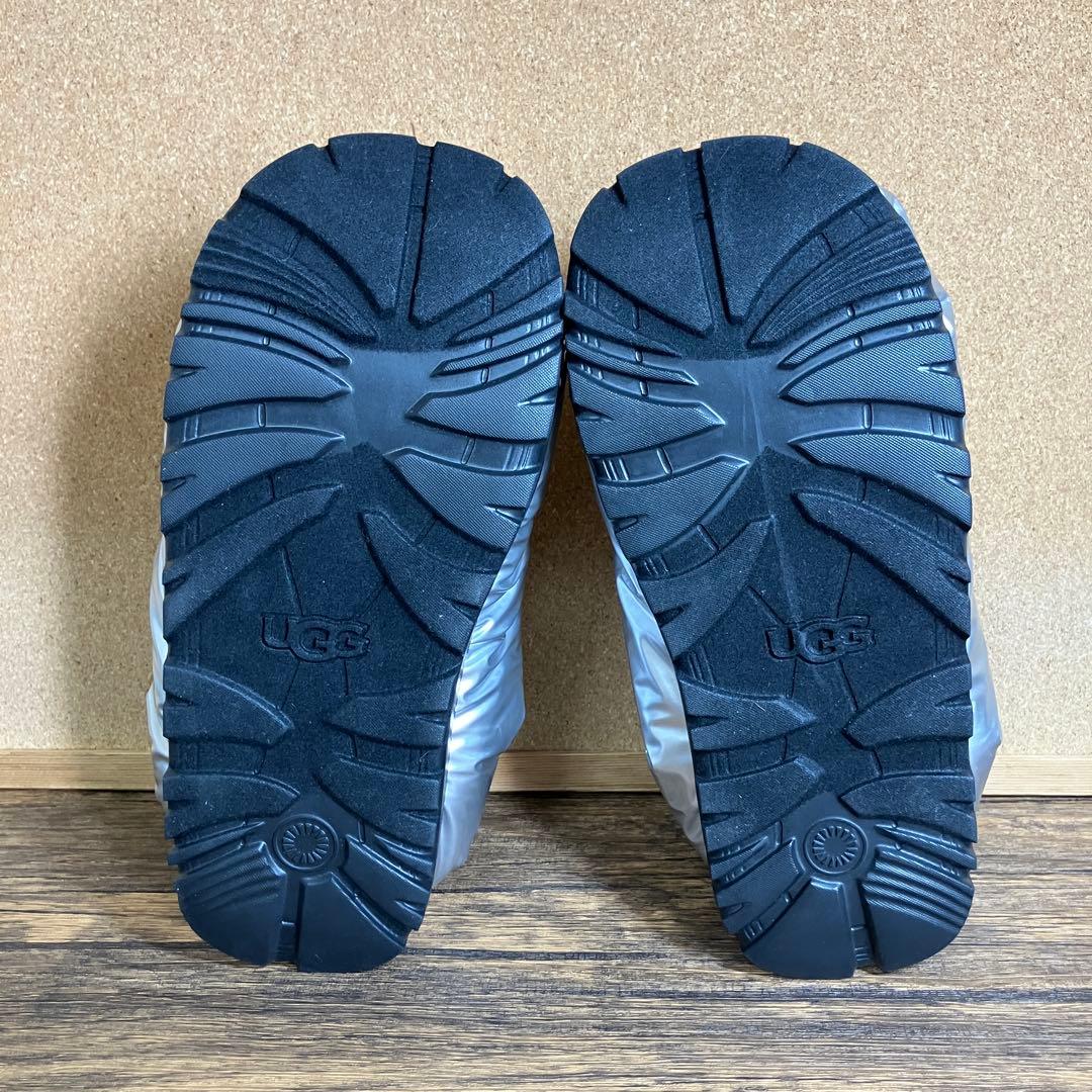 （K25824）★未使用★ UGG アグ スペース スライダー 24㎝