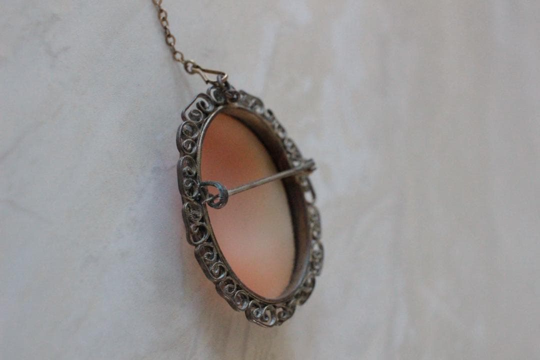 【D】アンティークシェルカメオブローチ