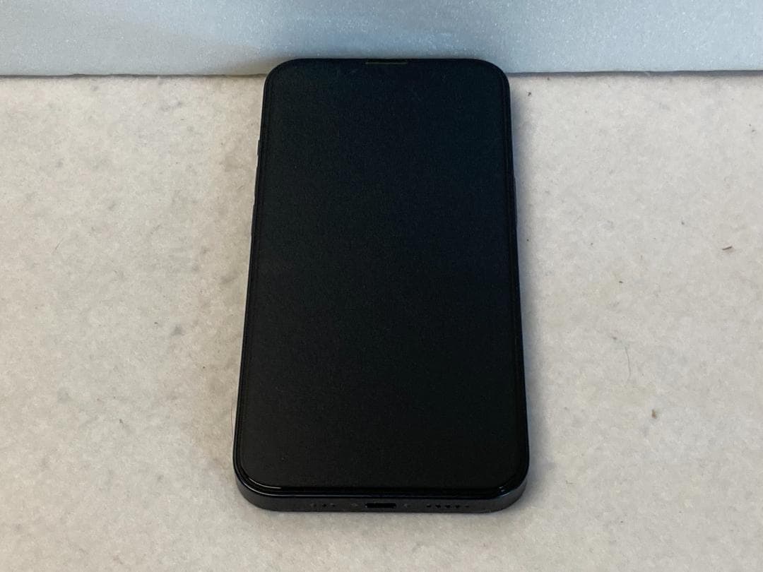★極美品★iPhone 13　128GB SIMフリー　MLNC3J/A