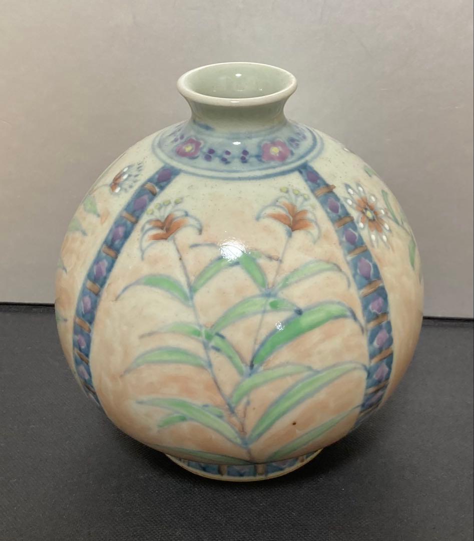 佐藤走波（五代）染錦草花文　花瓶　花入れ