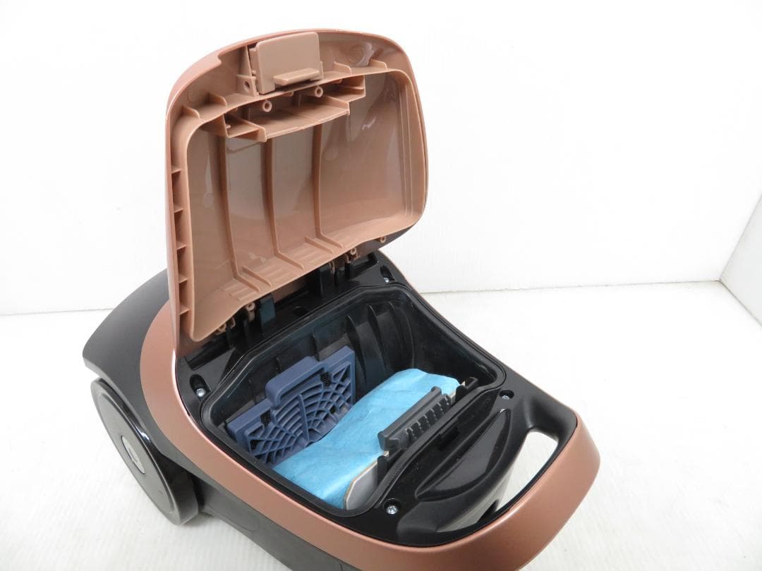 東芝 2022年製 紙パック式掃除機 クリーナー パワーブラシ VC-BKJ9