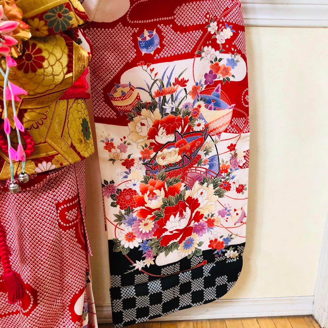 七五三 七歳‼️正絹絞り豪華絢爛‼️手毬花々金彩煌びやか際立つ銘品‼️作り帯楽々人気