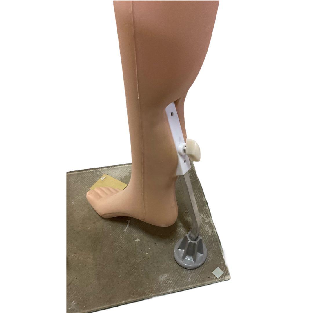 【メ01119-45】女性 等身大全身マネキン 170cm ガラス台座付き