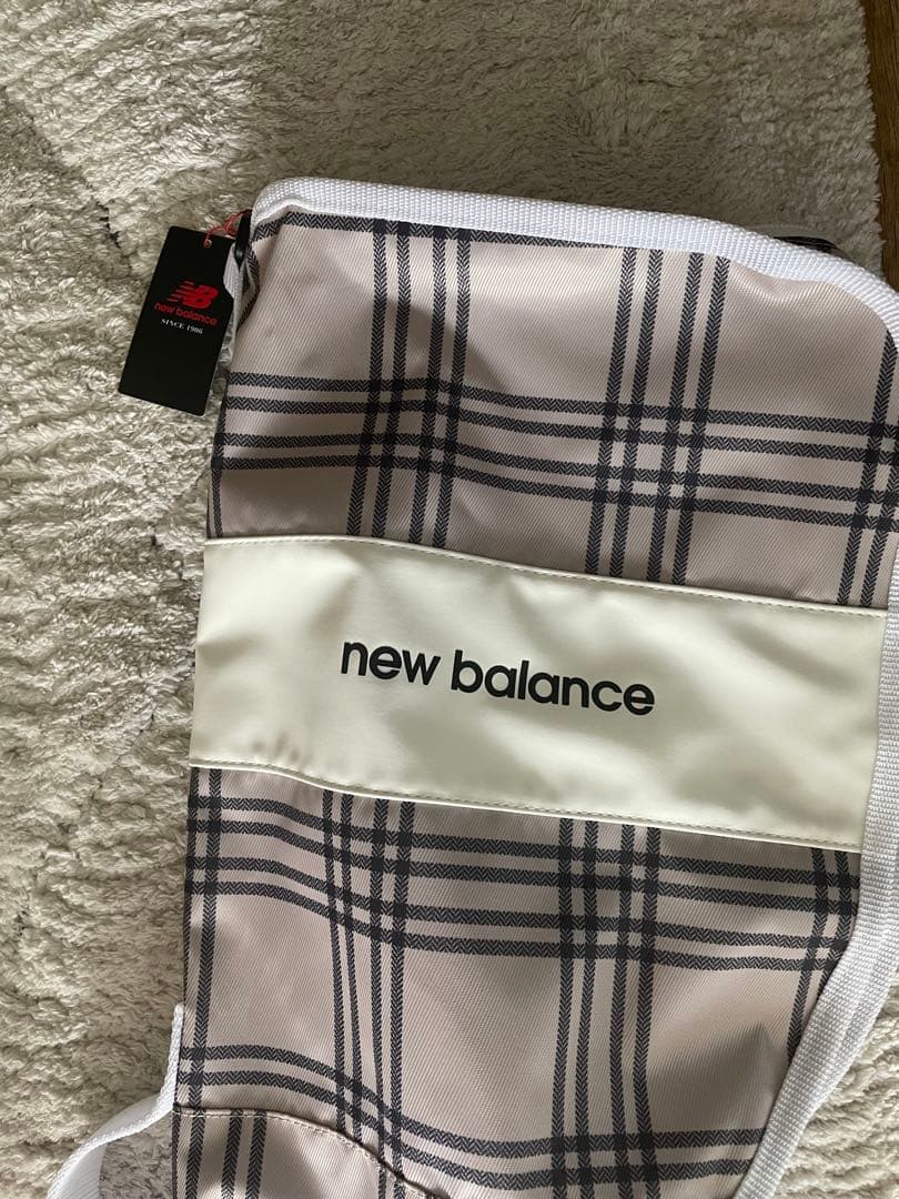 new balance クラブケース　チェック柄