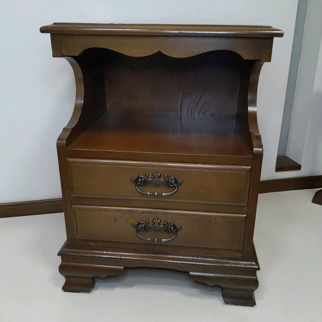 横浜クラシック家具 knock on wood HAND MADEサイドテーブル