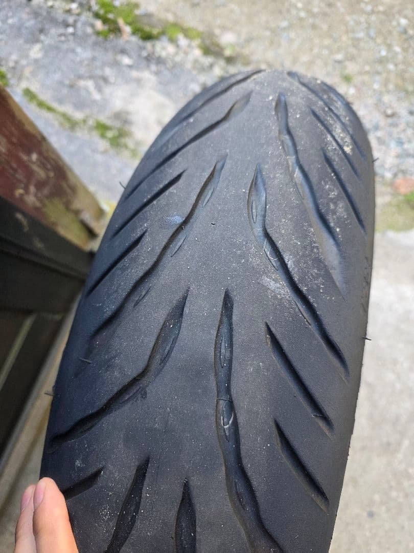 ゼファー1100 純正ホイール　タイヤ2025年製バリ溝！