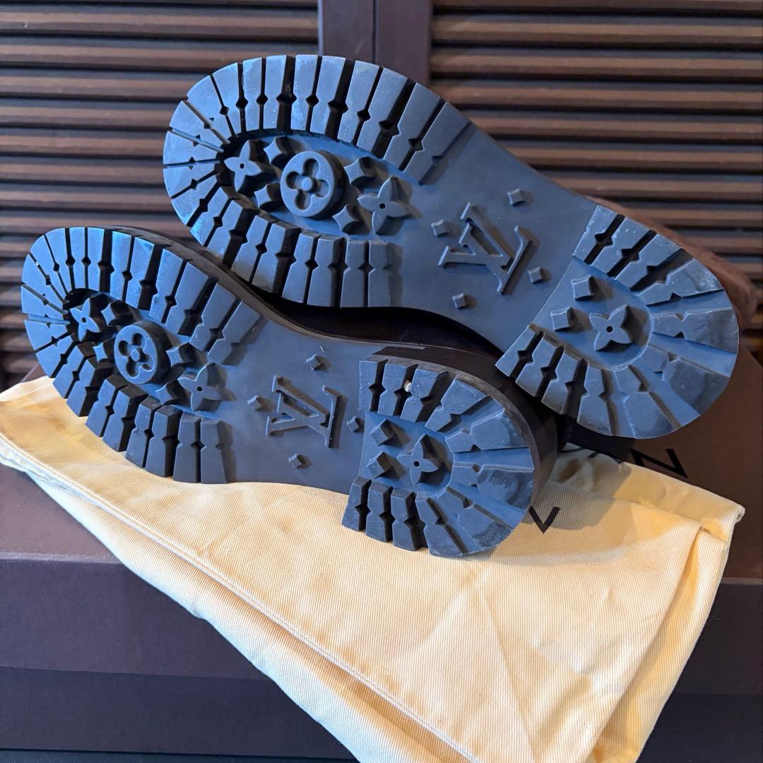 ルイヴィトン　ブーツ　スエード