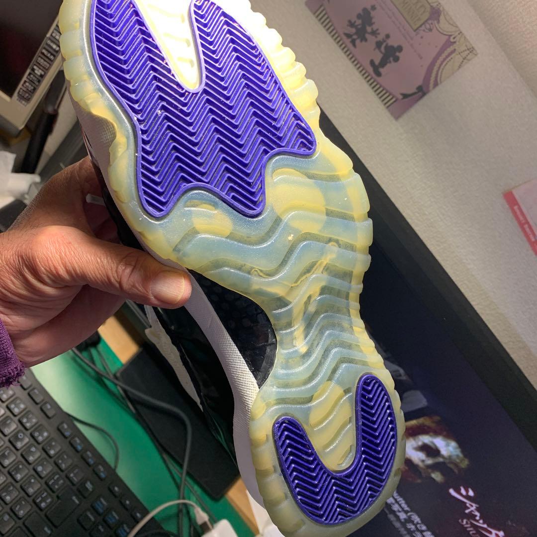 Air Jordan 11 ホワイト/ブラック/ダークコンコード UK 9