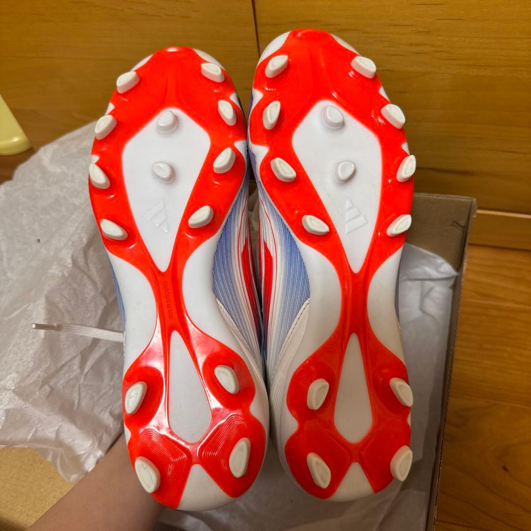 adidasサッカースパイク26.5